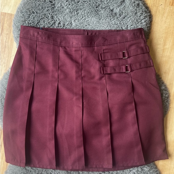 NWOT Girls French Toast Burgundy Pleated Two Tab Skort Uniform Size 16.5 - Picture 7 of 12